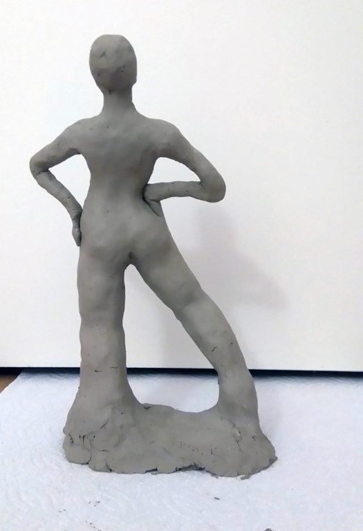 Selbst modellierte Figur aus Ton